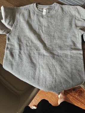 Classic Women’s Grey Crewneck Sweatshirt By Fleece Factory. NWT